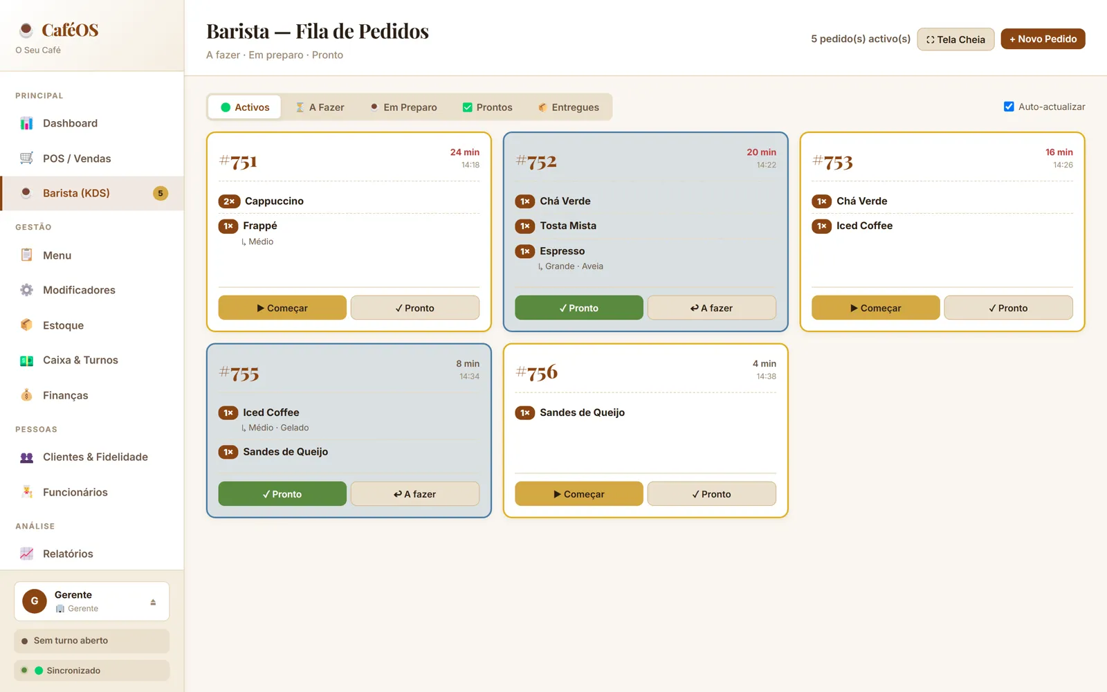 CaféOS barista screen with the live queue of orders
